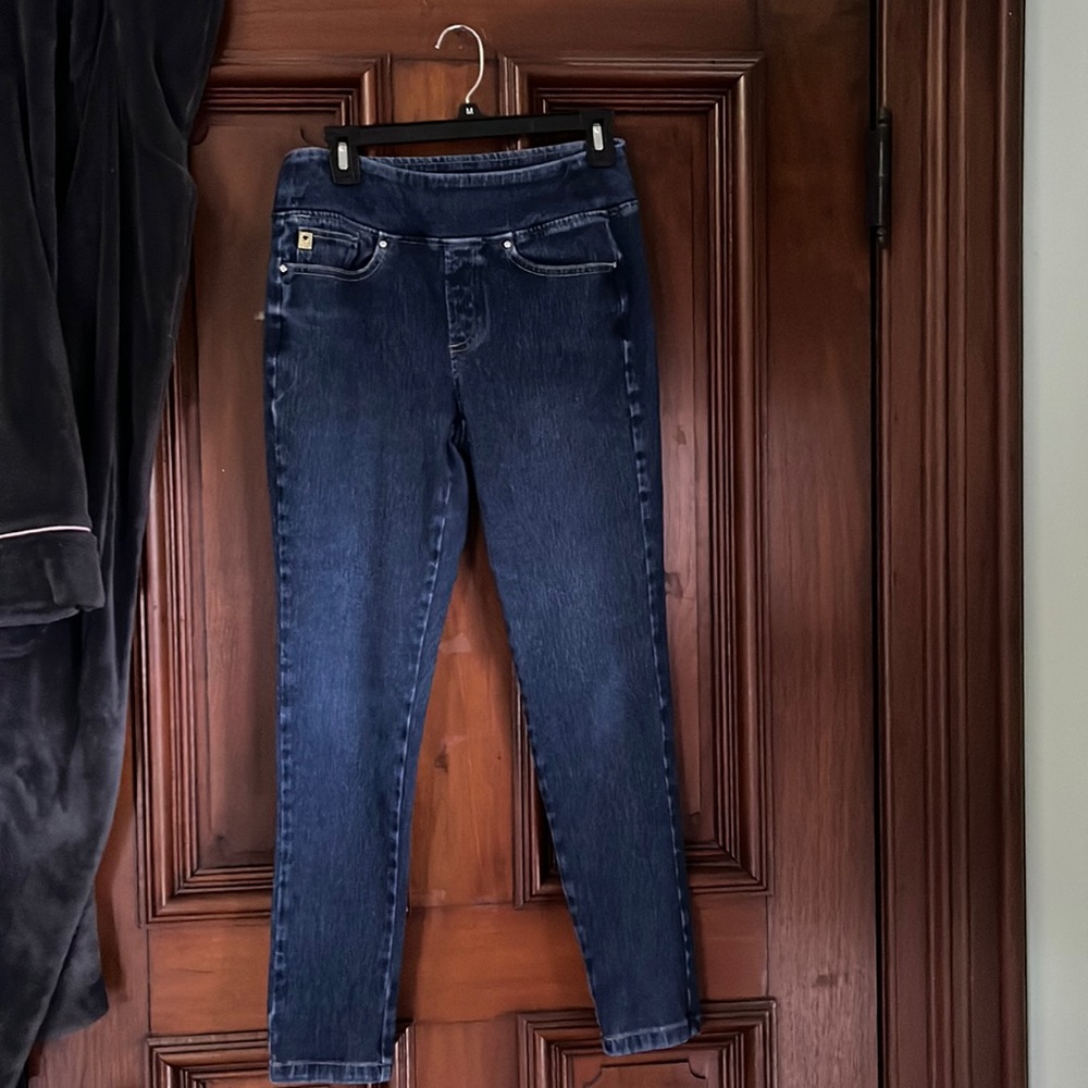 Belle by Kim Gravel stretch jeans pull on